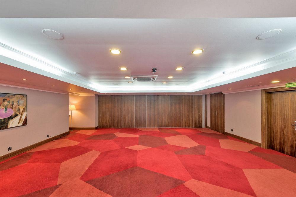 Hotel Hilton Maslak 5*