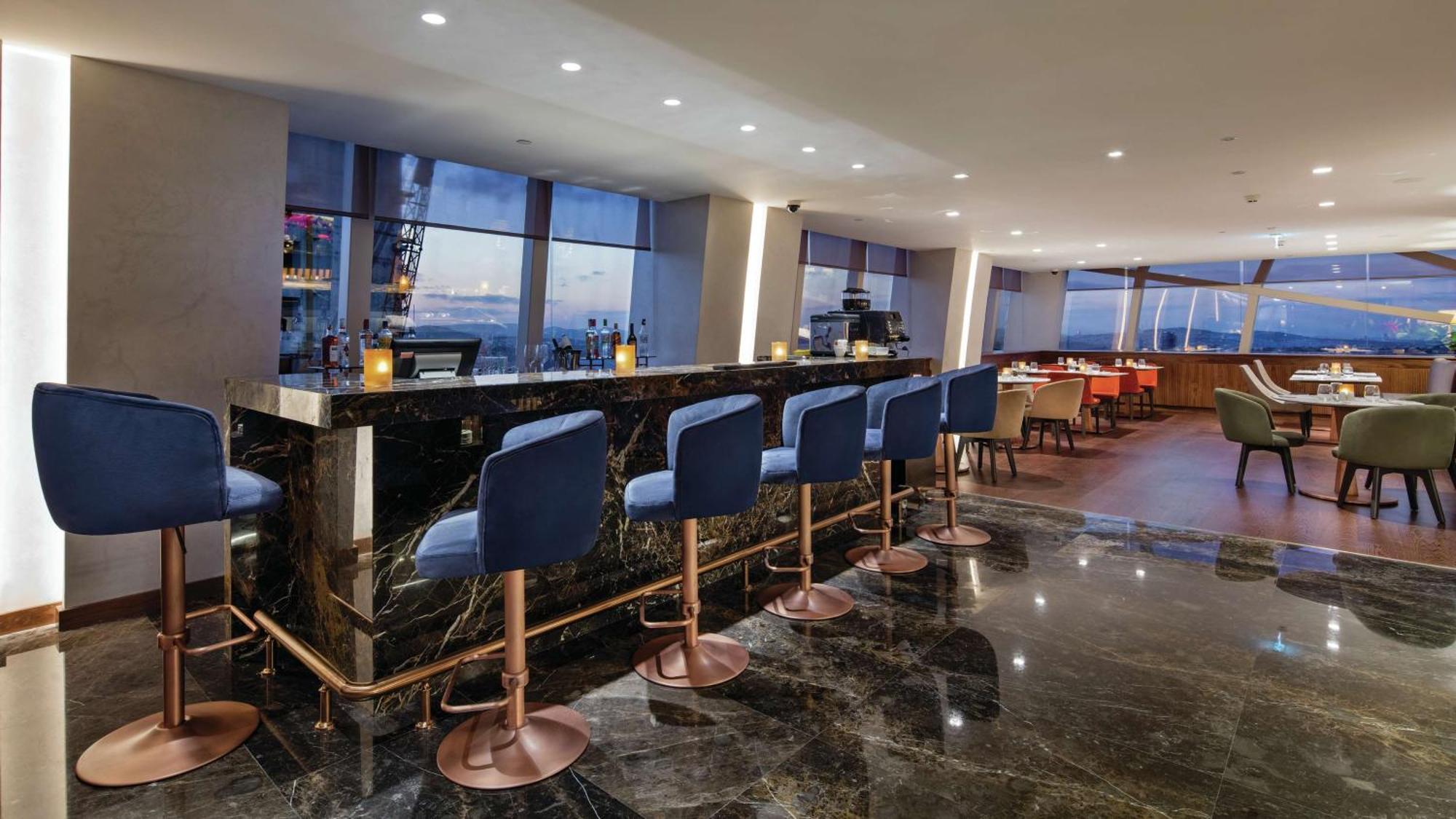 Hilton Maslak Hotel 5*