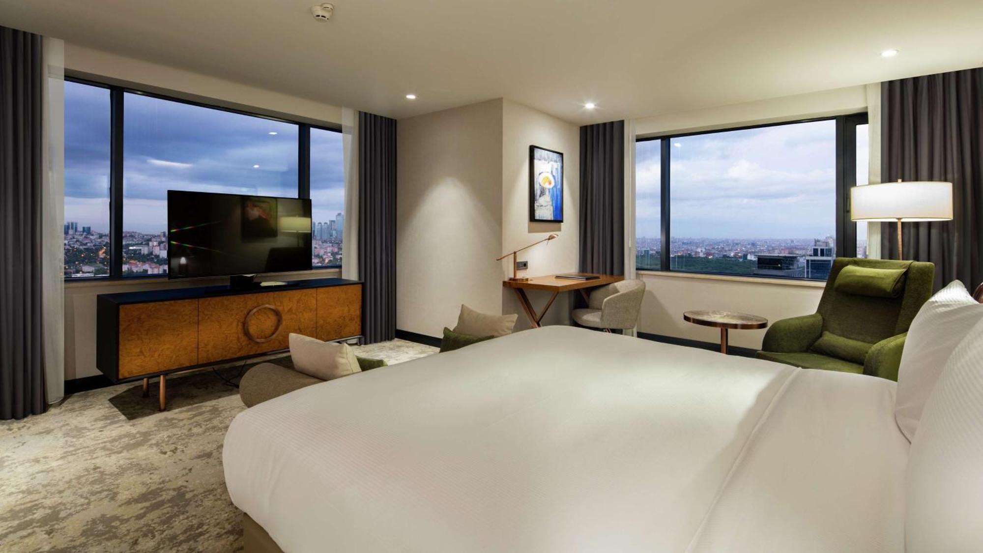 Hilton Maslak 5* Istanbul